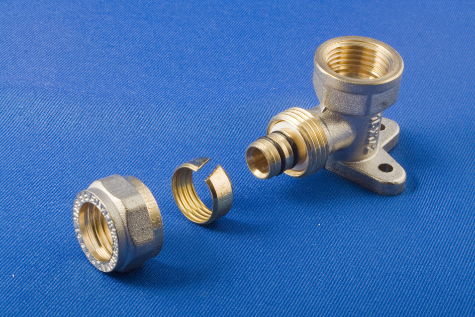 ASTEK 106 NB Уголок с крепл 16х3/4 ц/г